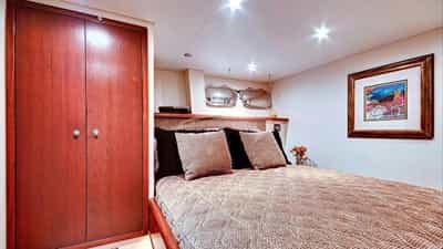 Double Cabin