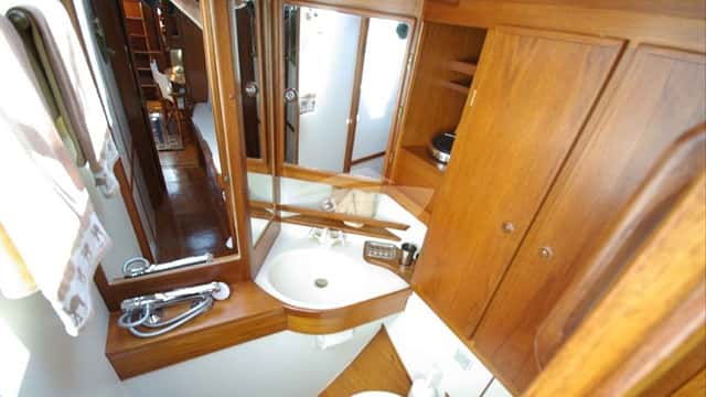 BERNIC II yacht charter photo 5