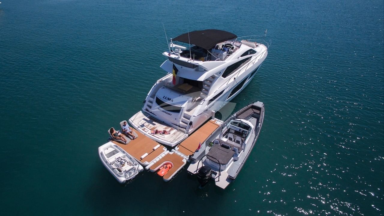 Swim platform with toys and tenders