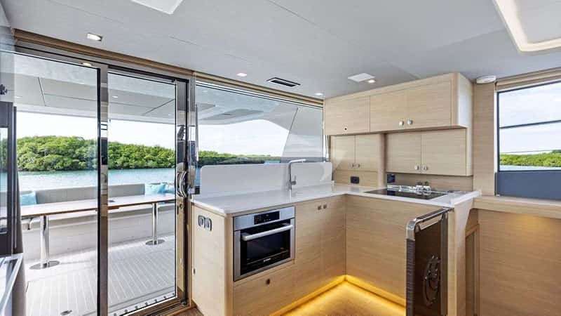 LUCY 16m motor yacht charter, photo 3