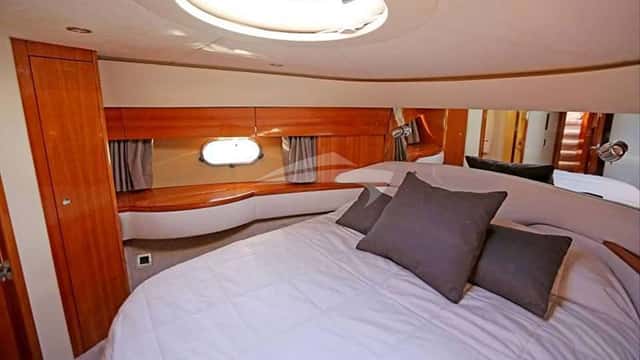 BATEAU 9 yacht charter photo 3