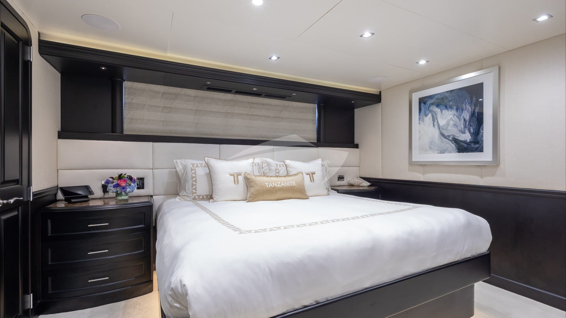 KING CABIN/ CONVERTIBLE 3