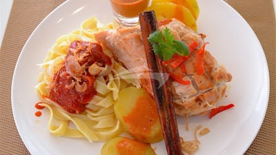 Chicken Casserole with Sagetti and spicy sauce asi