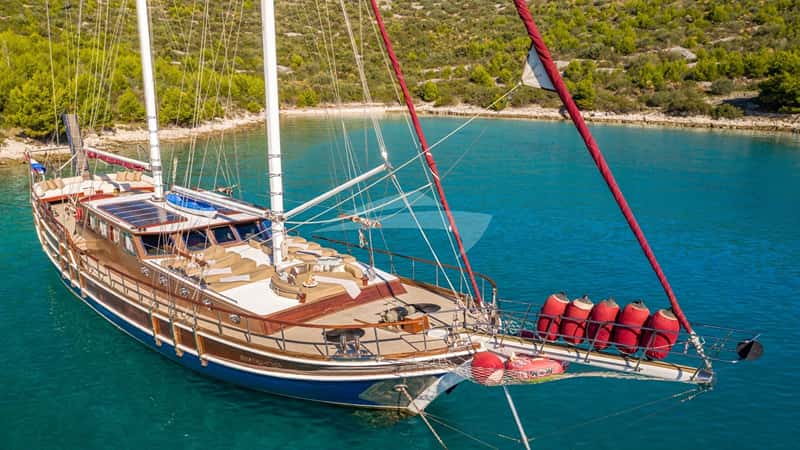 NOSTRA VITA 32m sailing yacht charter, photo 6