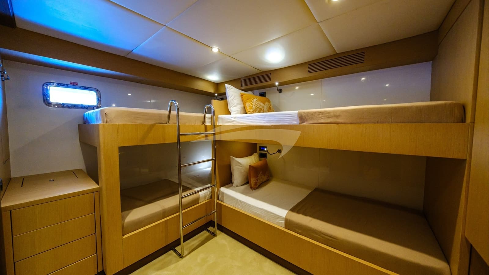 OTTAWA IV, photo from the yacht portfolio 17