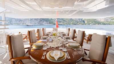 Bridge deck aft al fresco dining