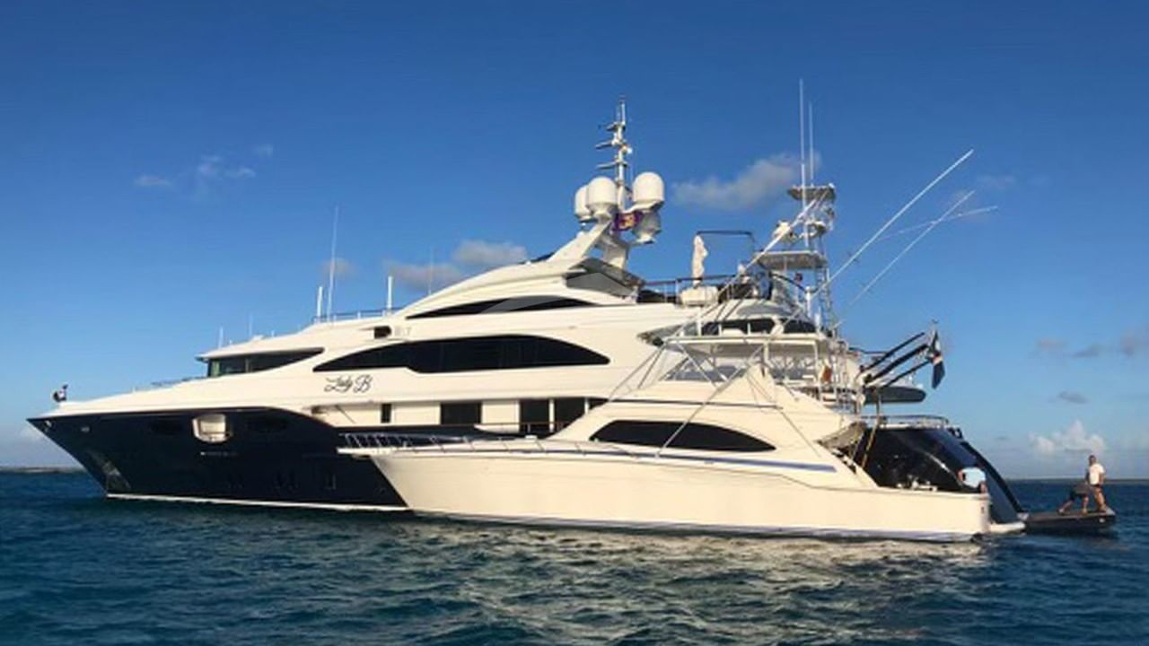 63' BERTRAM IN TANDEM