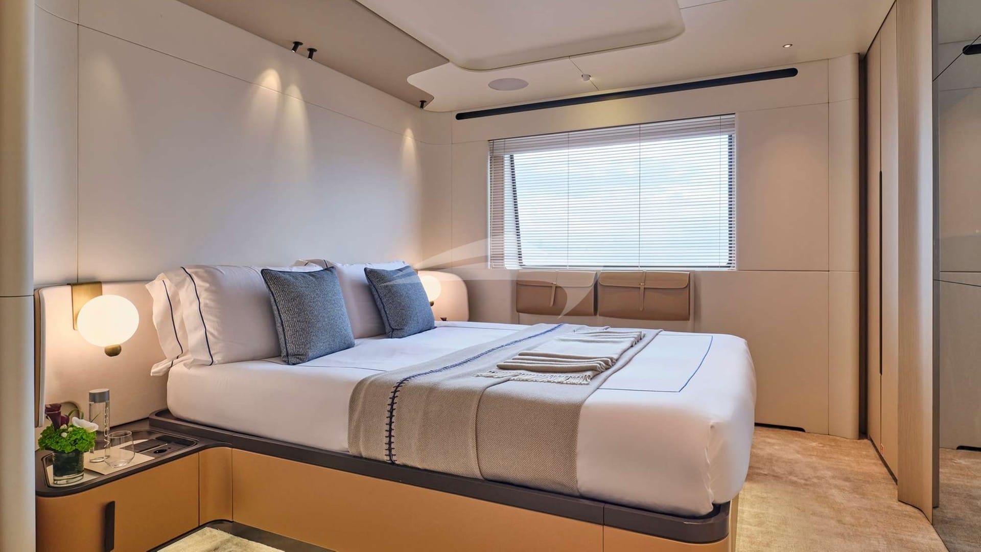 Volo Mare East Mediterranean