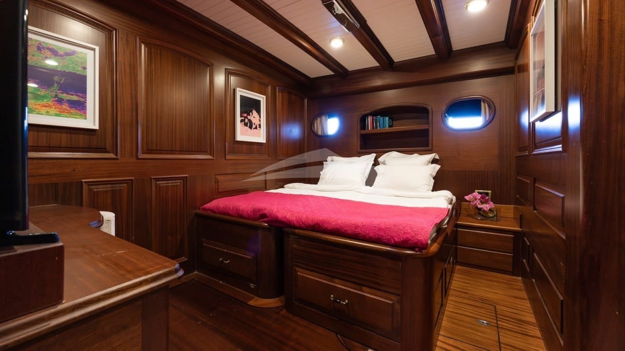 Guest stateroom