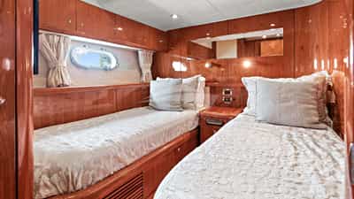 Twin Cabin
