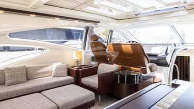 Top salon and bridge