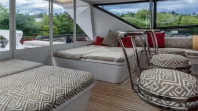 TOP DECK