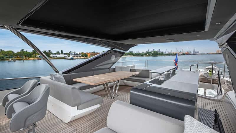 DOLCE FAR NIENTE 27m motor yacht charter, photo 5