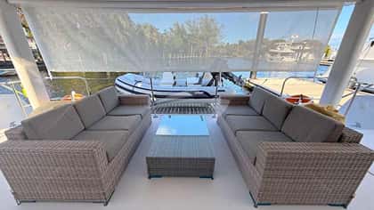 SOLAIRE 18m motor yacht charter, photo 6