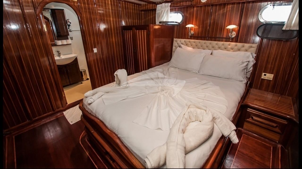 Double Cabin