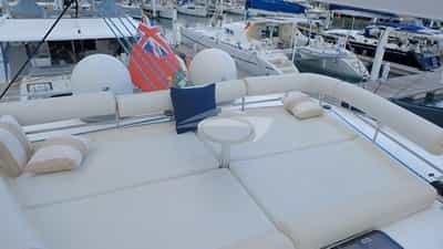 Upper deck lounging