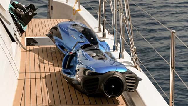 7TH HEAVEN yacht charter photo 4