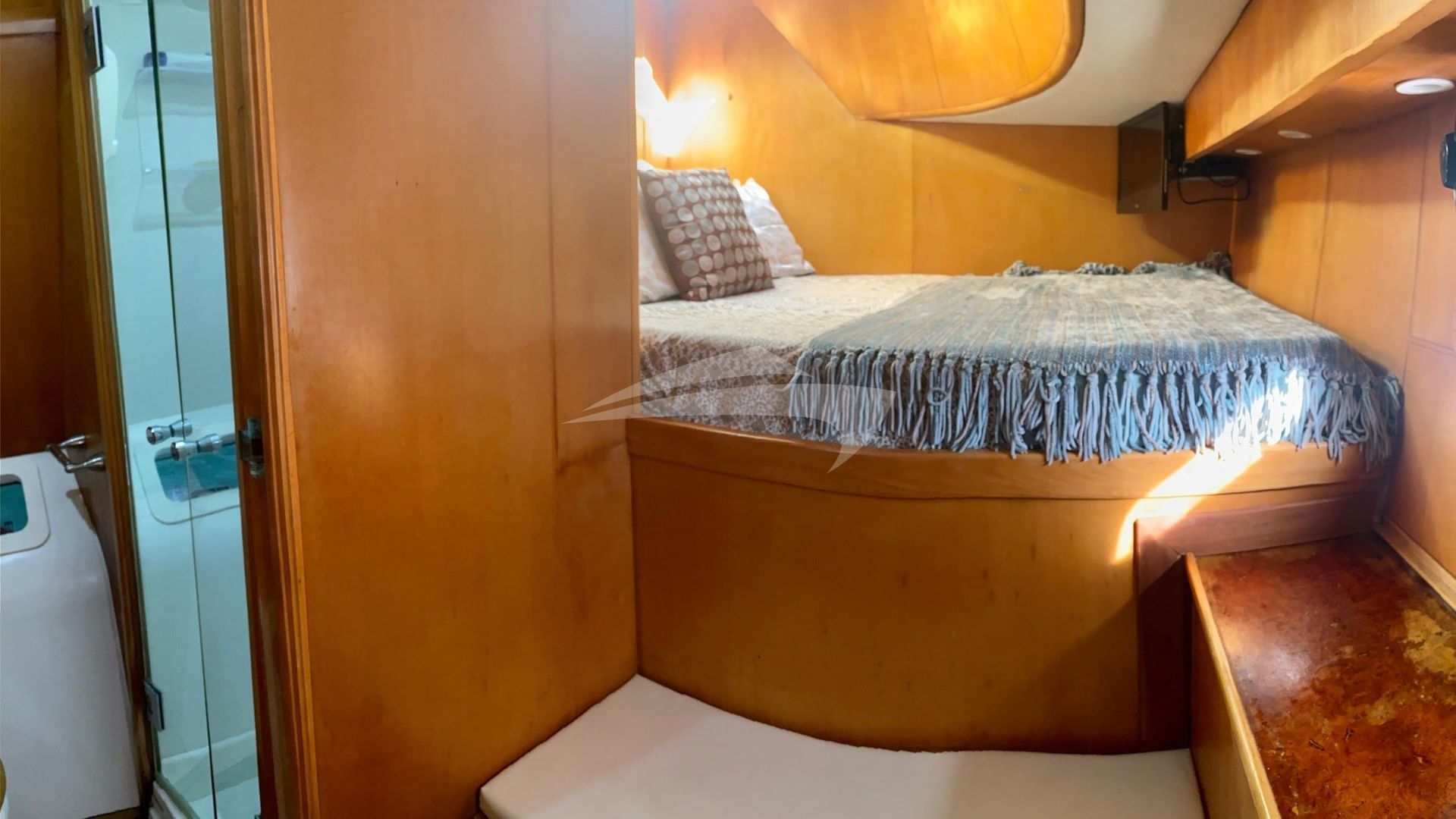 Aft guest queen suite