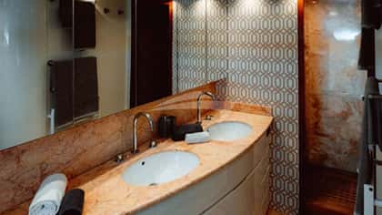 MAGIC SIX 27m motor yacht charter, photo 9