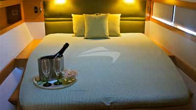 queen size guest cabin with ensuite facilities