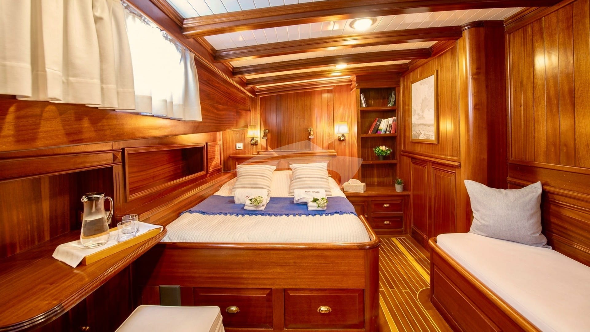 Double Cabin
