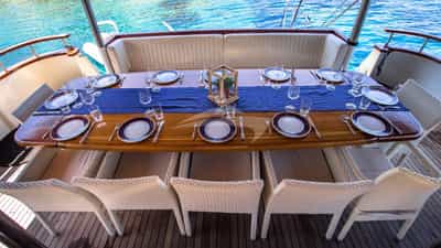 Aft Deck Alfresco Dining