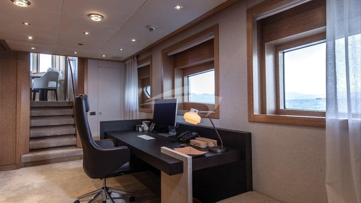 Main Deck - Owner's Office