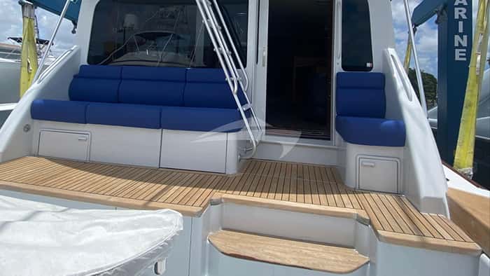 BUSINESS CALLS 19m motor yacht charter, photo 3