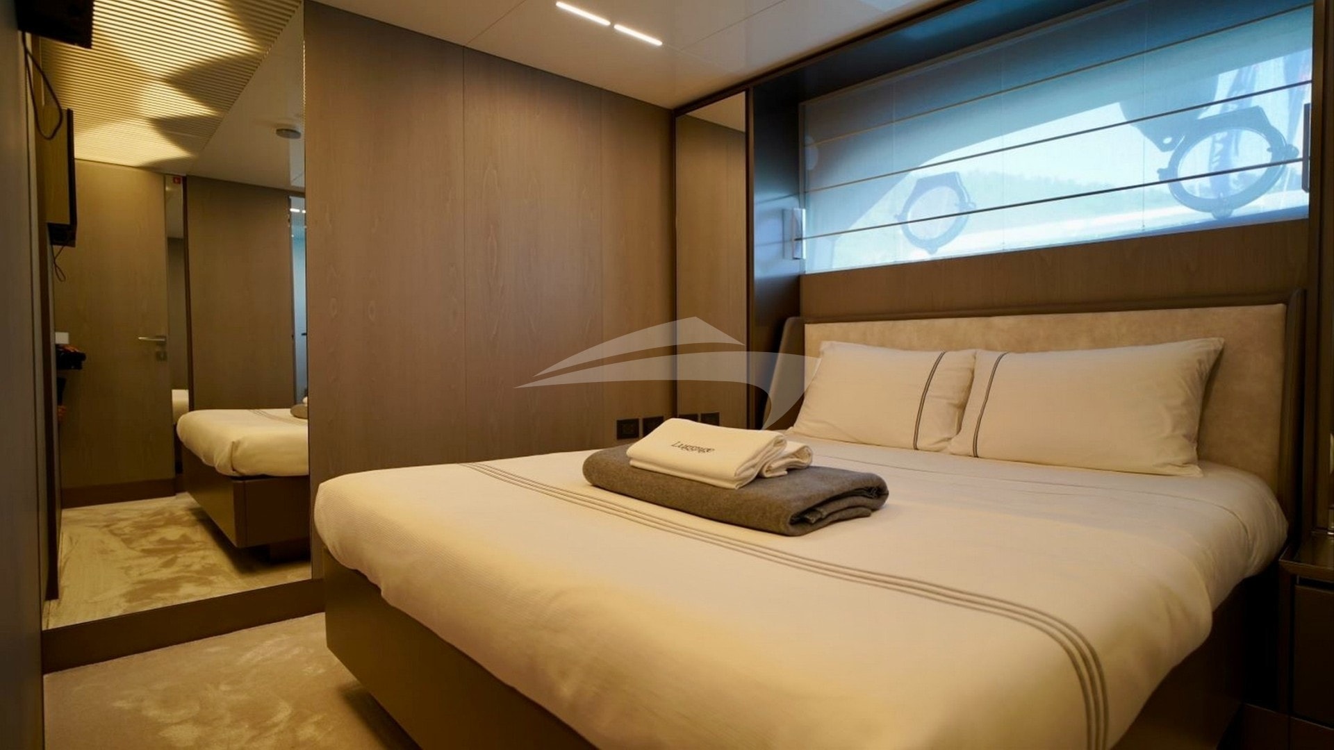 Double Cabin