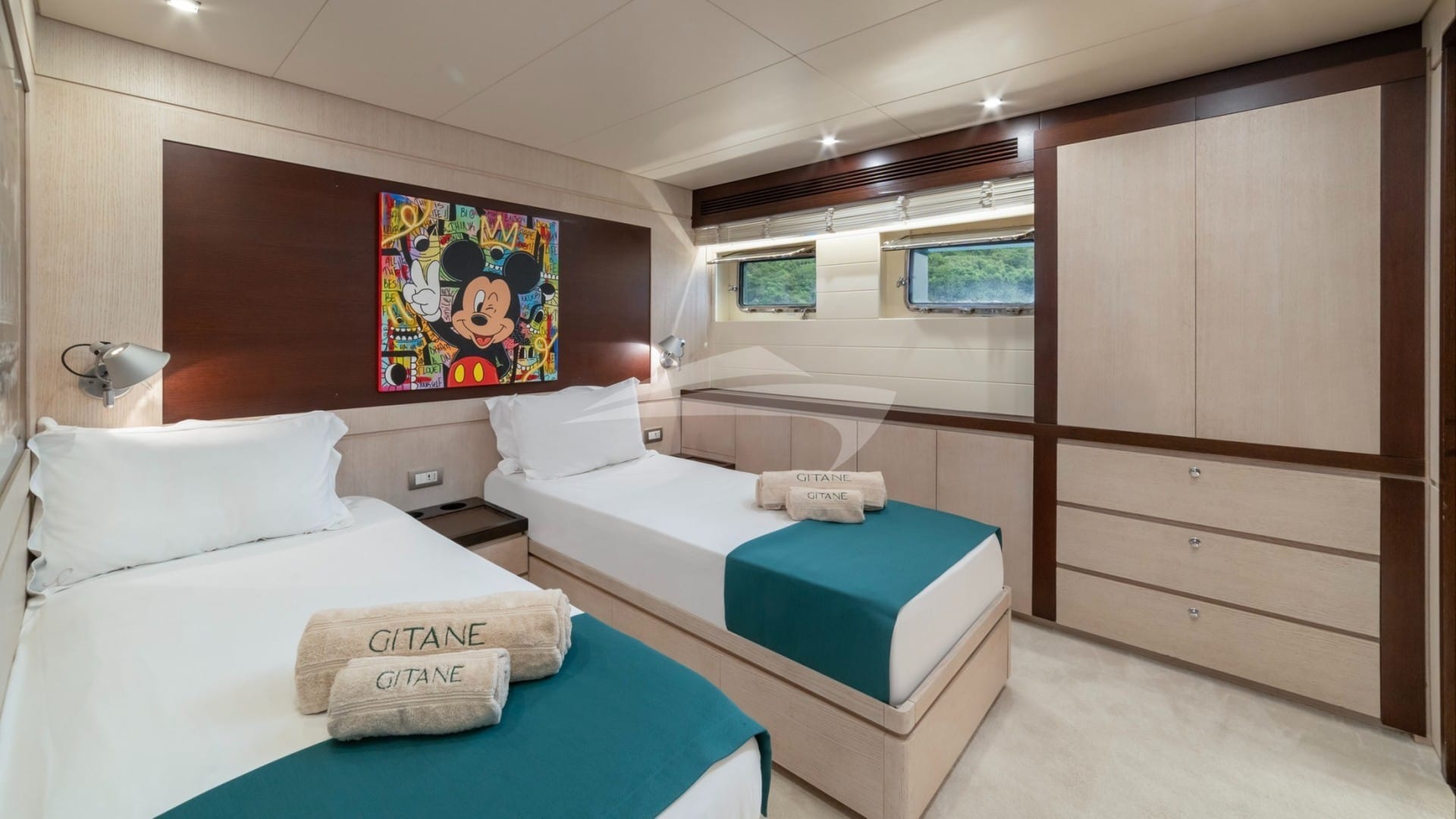 Twin Cabin