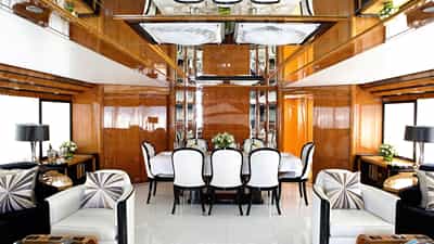 Salon & Dining