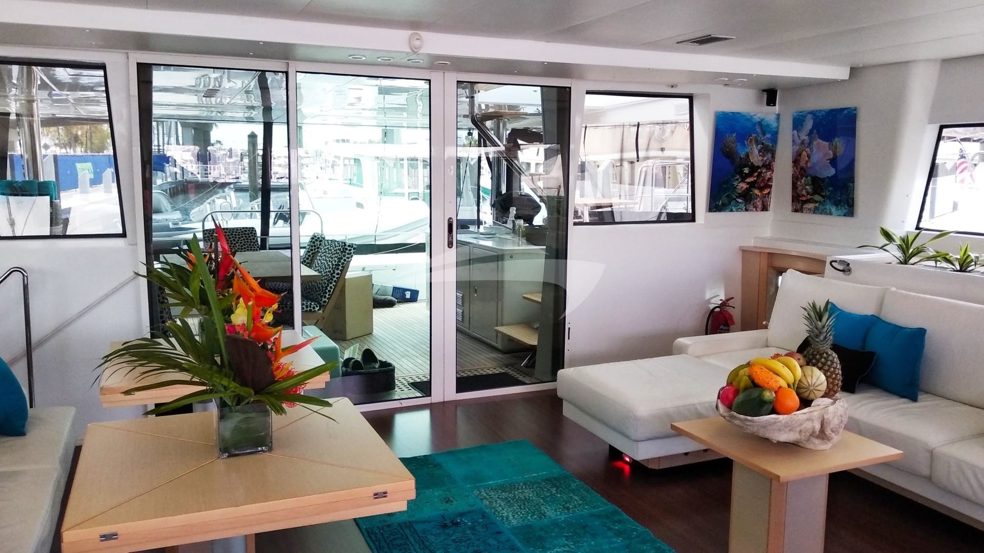 Saloon lounging area