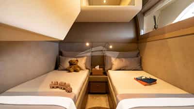 Twin Cabin (2)