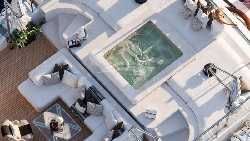 Sun deck and pool