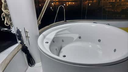 PHOENIX BRONZE 31m sailing yacht charter, photo 8