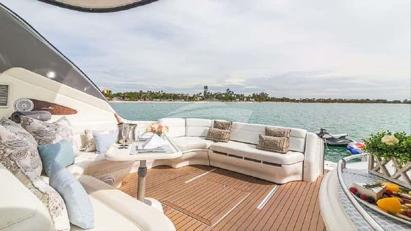 DANCING QUEEN 16m motor yacht charter, photo 2