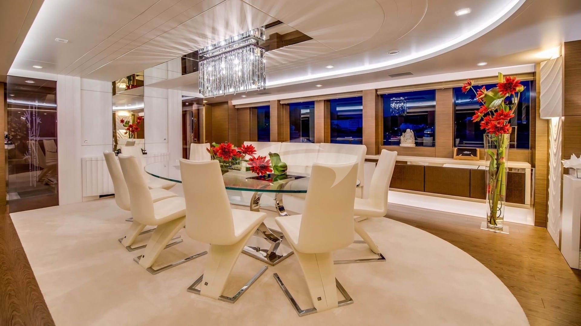 Main deck dining area
