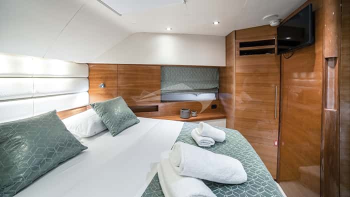 SUMMER THERAPY 21m motor yacht charter, photo 3