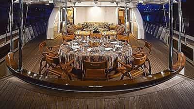 Deck Dining