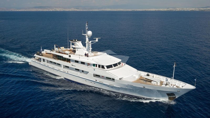 Yacht Charter O'NATALINA