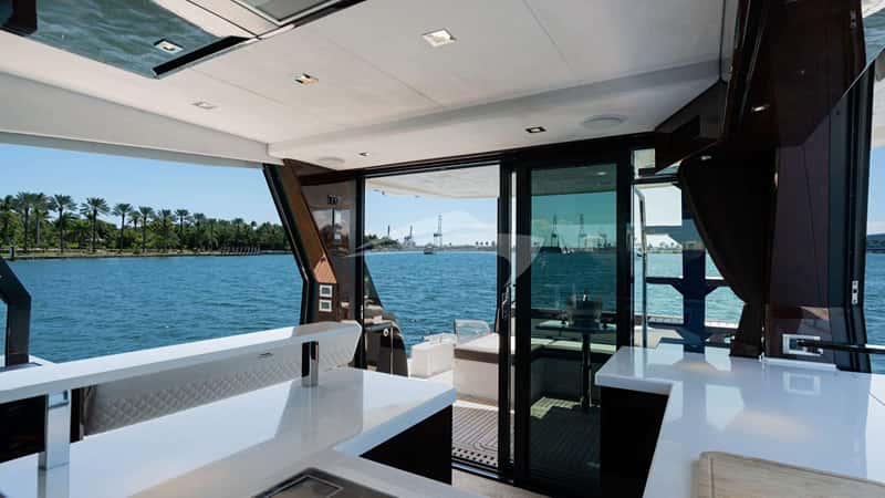 INFINITY 16m motor yacht charter, photo 9