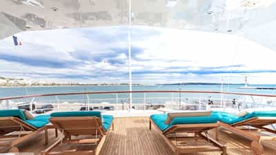 Upper Deck