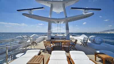 Sun Deck & Jacuzzi