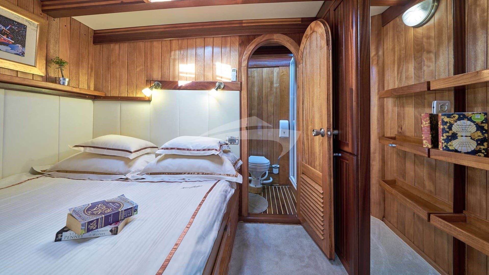 One of two double bed mirrior cabins