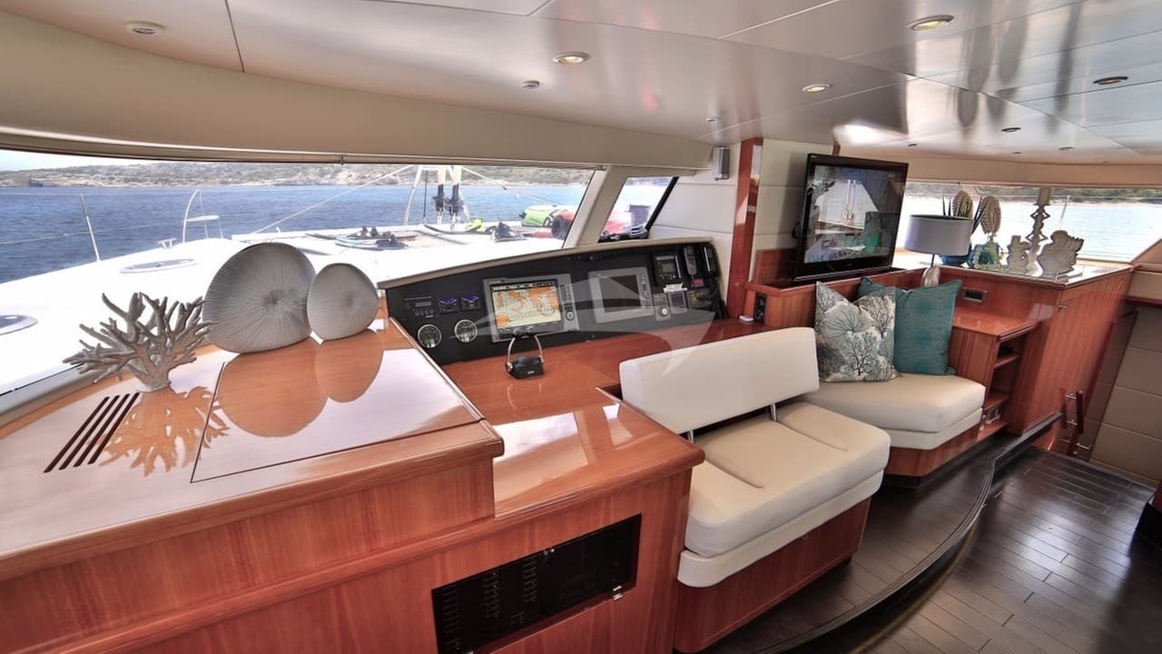WORLD'S END, photo from the yacht portfolio 12
