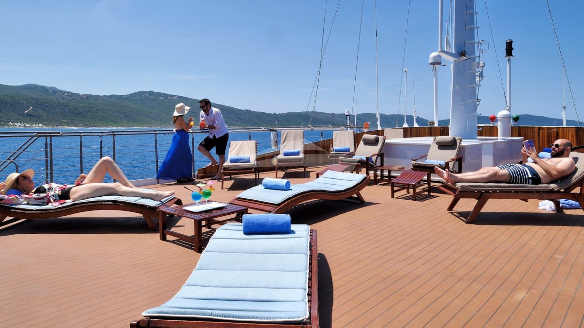 Sun deck