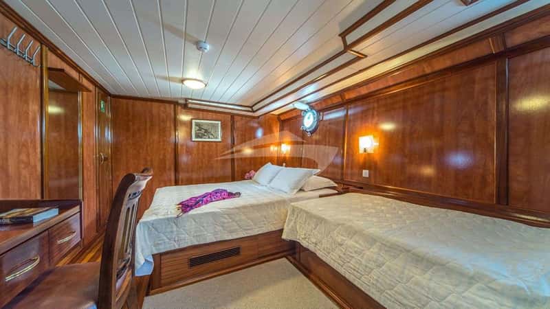 LUNA 33m motor yacht charter, photo 9