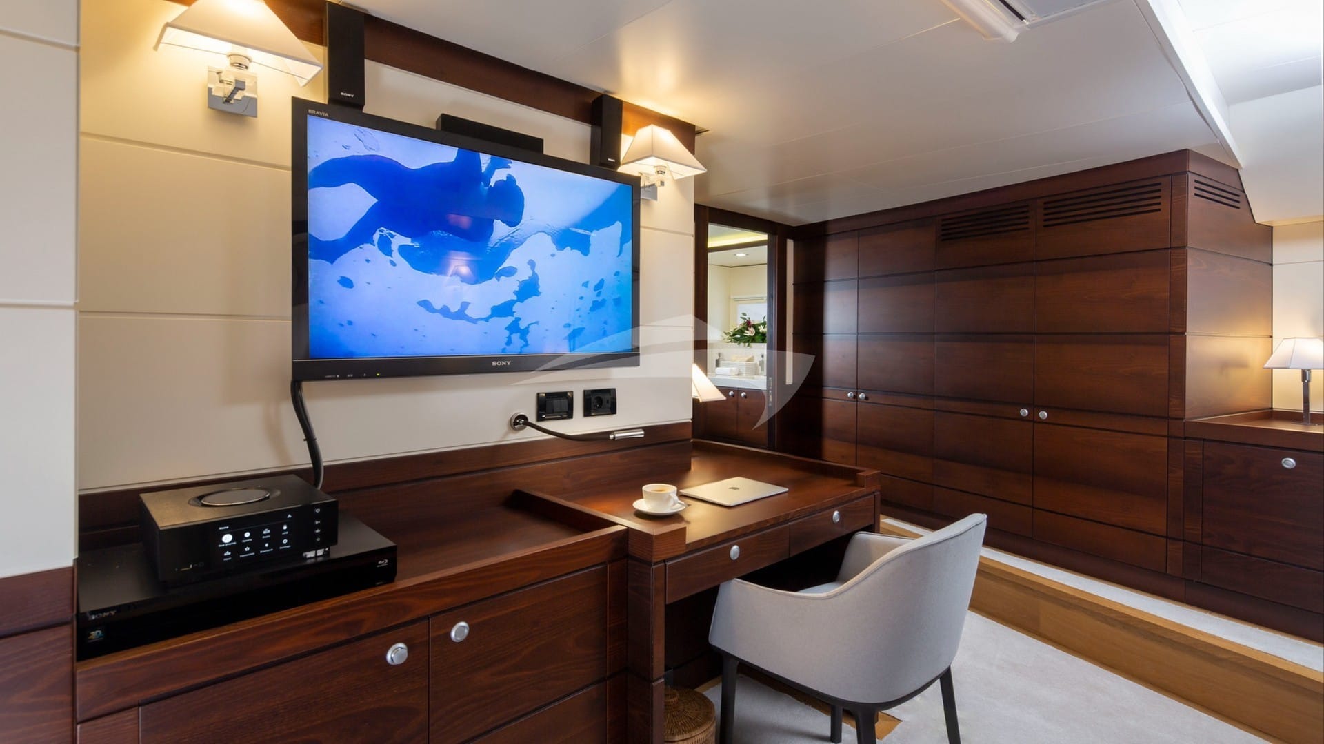 Master stateroom desk with 4-G Wi-Fi
