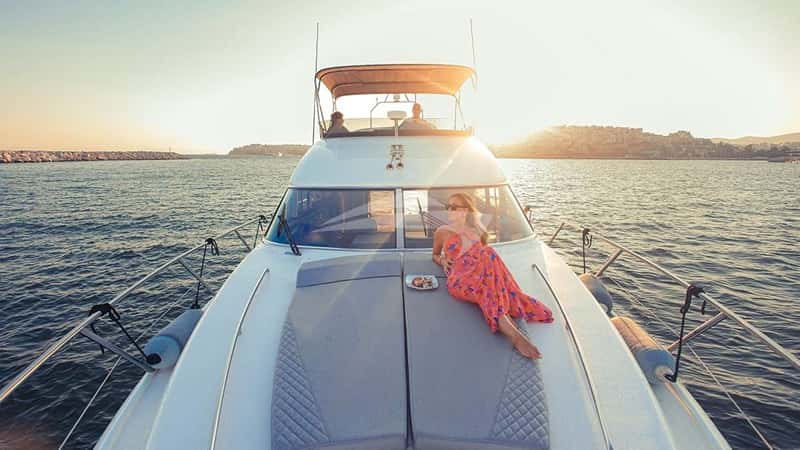 CARINA 14m motor yacht charter, photo 9
