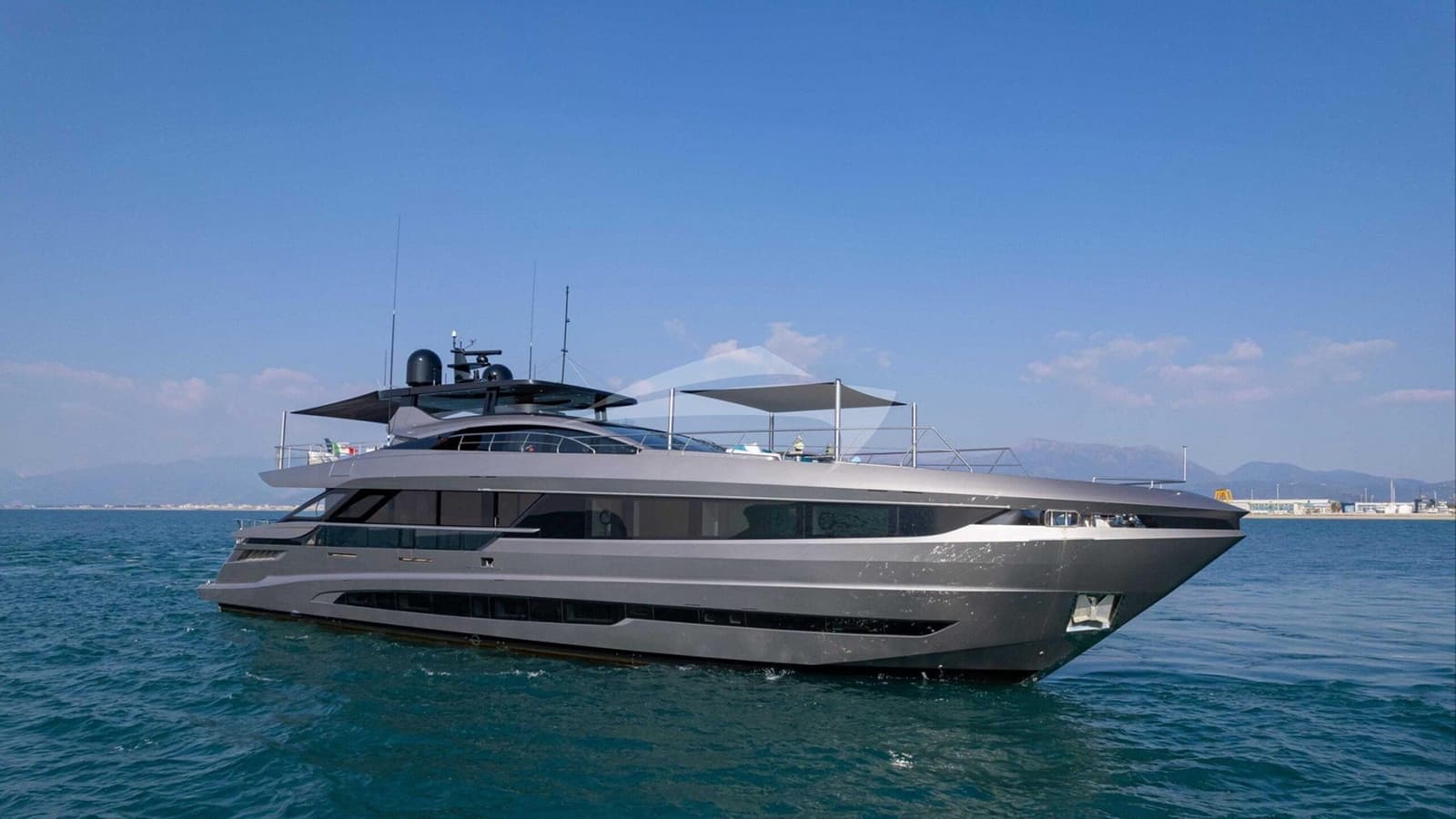NEVER GIVE UP 33GS, photo from the yacht portfolio 1